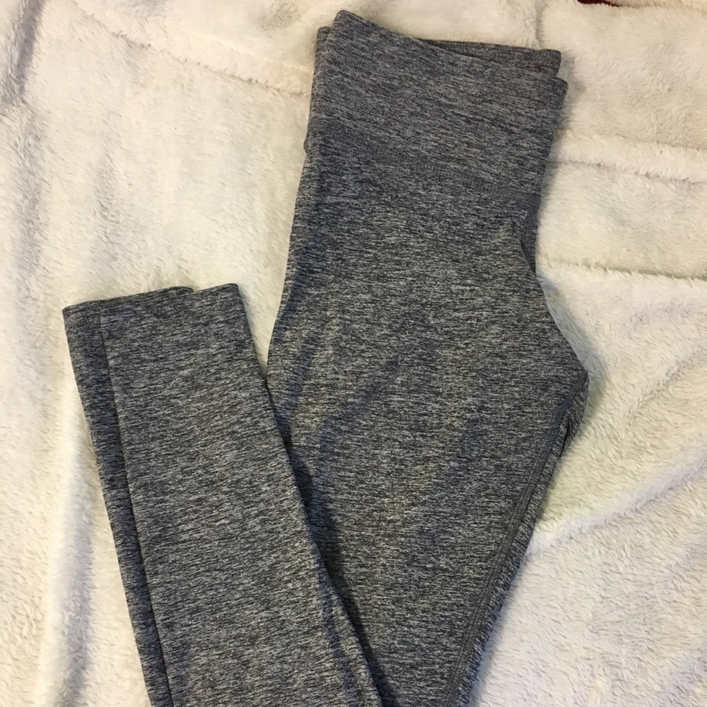 PINK marlgrey ultimate yogapants perfect condition